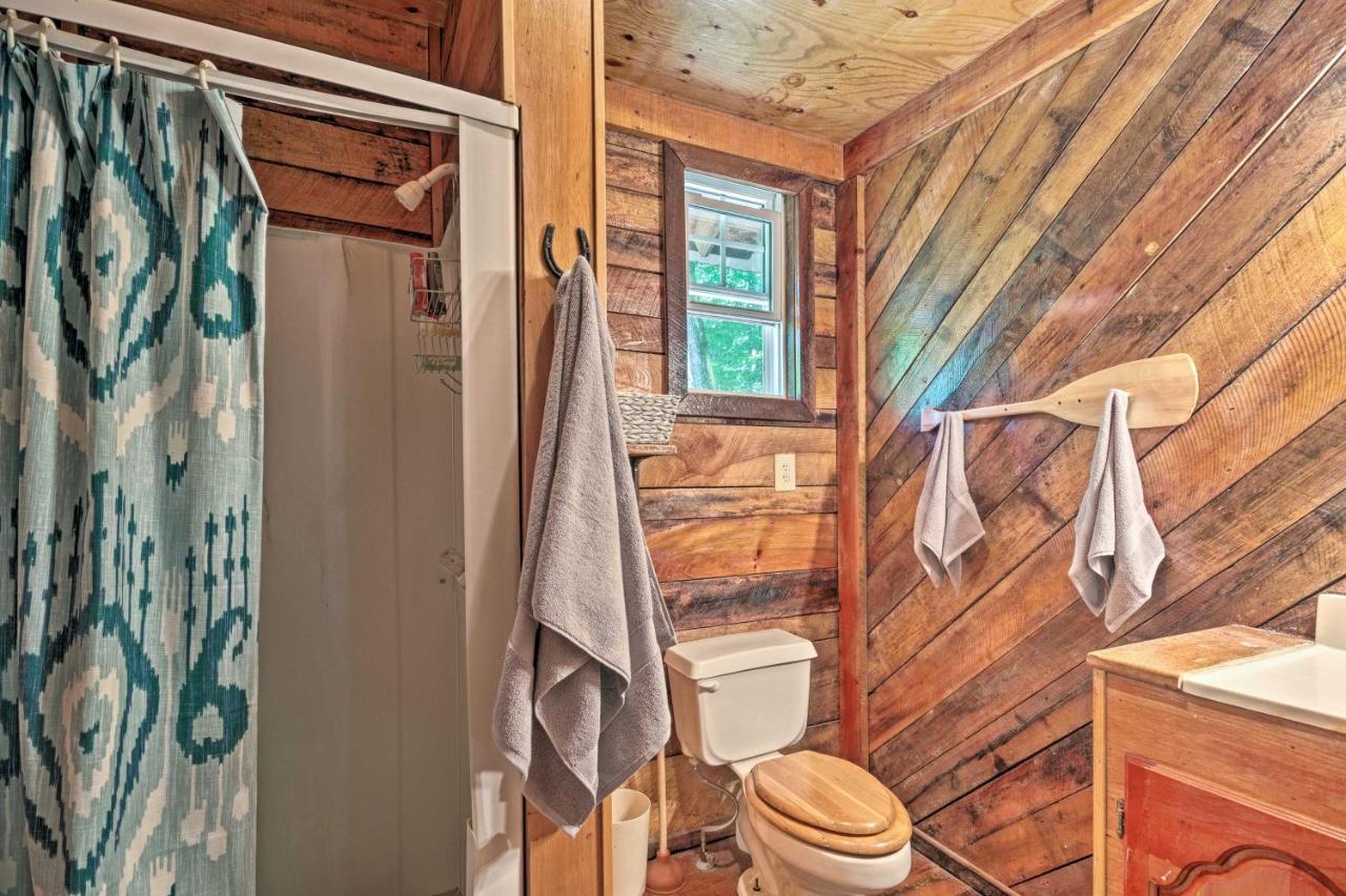 Creekside Cabin With Deck In Pisgah Forest! Barnardsville Luaran gambar